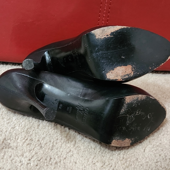 Guess by Marciano Black Stiletto Heels - Picture 6 of 7